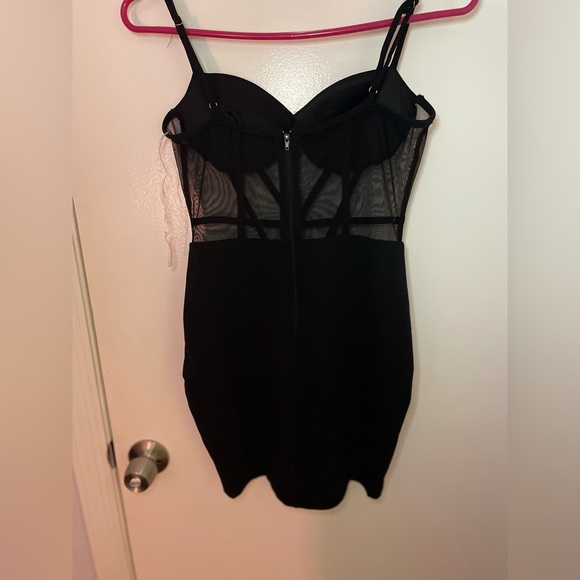 EZRA MINI DRESS IN BLACK - Medium - Picture 5 of 5